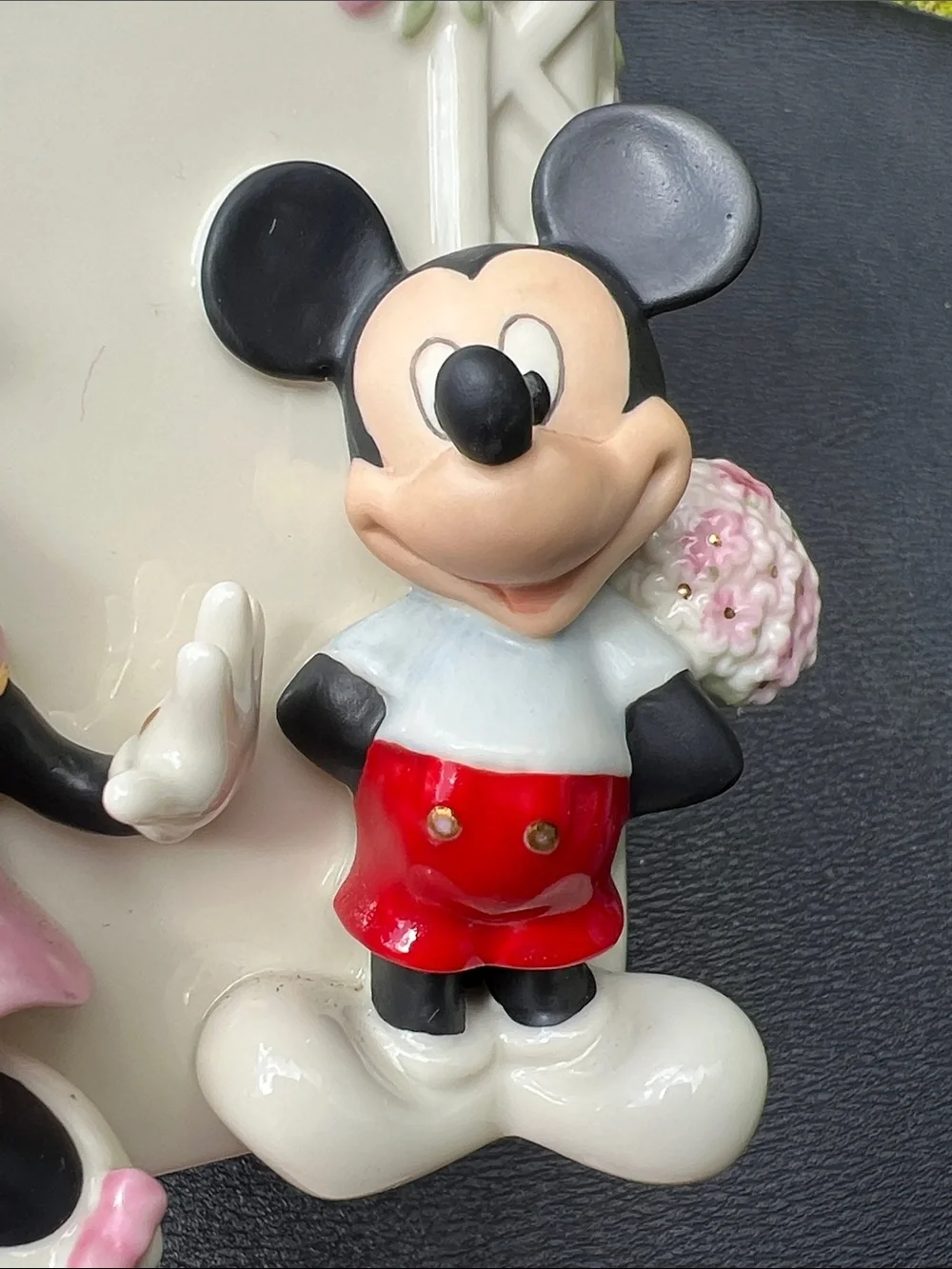 Lenox Disney Mickey & Minnie's Garden Picnic Cookie Jar Canister with Lid